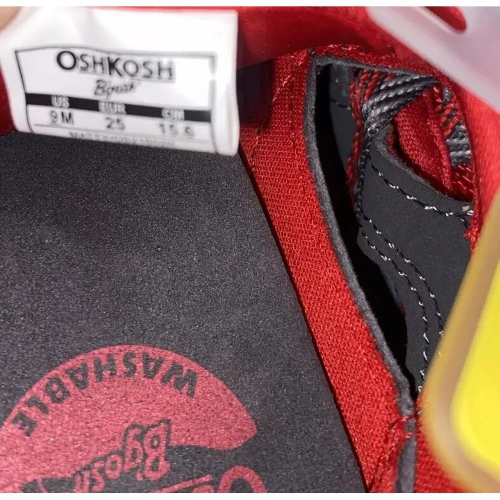 OshKosh B'gosh Toddler Boys Sz 9 Red Gray Bump‎ Toe Sneakers New